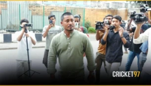 মুশফিকের প্রথম টেস্টে সতীর্থ, শততম টেস্টে কোচ আশরাফুল