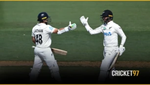 ডেভন কনওয়ের ডাবল সেঞ্চুরিতে নিউজিল্যান্ডের পাহাড়সম রান