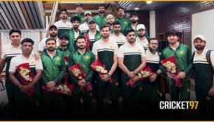 Pakistan arrive in Dhaka early, to start training tomorrow