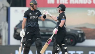 Seifert-Allen World-Record Stand Powers New Zealand to 10-Wicket Win