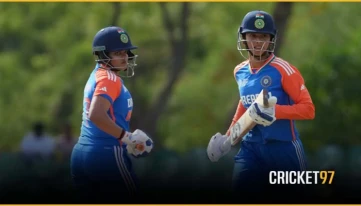 বোলিংয়ের পর ব্যাটিংয়েও দাপট, বাংলাদেশকে উড়িয়ে ফাইনালে ভারত