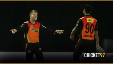 ওয়ার্নার বলেছিলেন ‘মাথা খাটিয়ে’ বল করো, মুস্তাফিজ দিলেন মাথার ওপর বাউন্সার