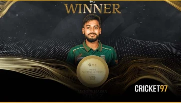 মুশফিক-সাকিবের পর তৃতীয় বাংলাদেশি হিসাবে আইসিসির মাসসেরা হলেন মিরাজ