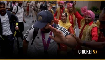 ট্রফি নিয়ে ভারতে রোহিত শর্মারা, নেচে-গেয়ে উদযাপন চলছেই