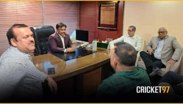 ফারুক আহমেদকে সরিয়ে দিতে যুব ও ক্রীড়া উপদেষ্টাকে চিঠি দিয়েছেন বিসিবির ৮ পরিচালক