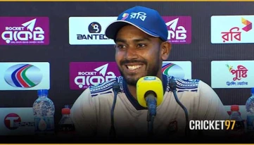 'আমি আমার জায়গায়', কারও সাথে তুলনায় মিরাজের আপত্তি