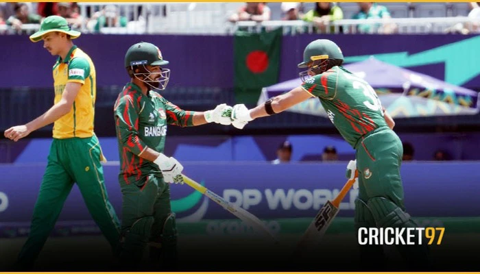 শেষের রোমাঞ্চে দক্ষিণ আফ্রিকার ৪ রানের জয়