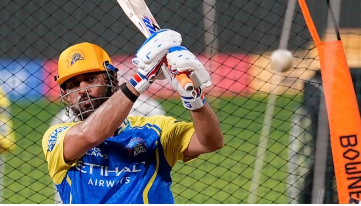 Uncertainty over Dhoni clouds Chennai camp