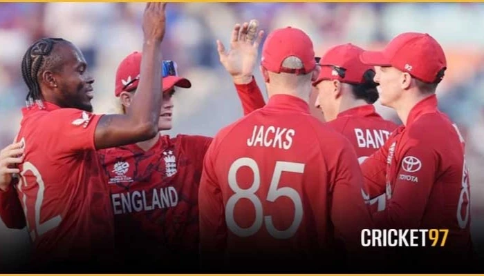 ইতালিকে হারিয়ে সুপার এইটে ইংল্যান্ড